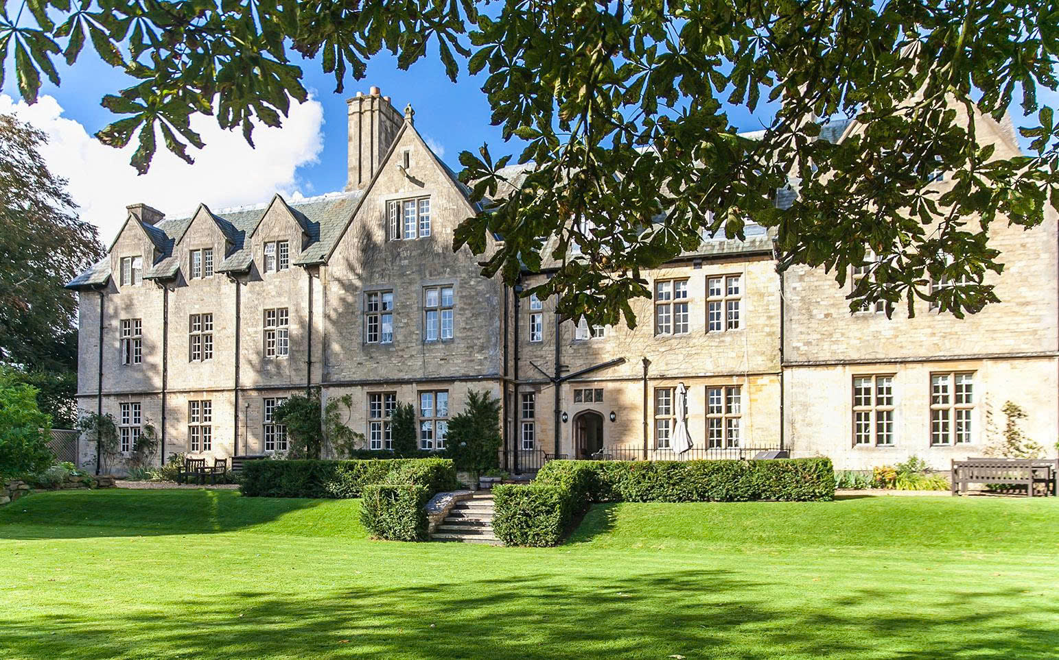 Trường Uppingham Việt Nam (Ecopark) Khai Giảng 8/2026 2 Uppingham lich su hinh thanh