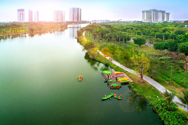 Công Viên Hồ Thiên Nga Ecopark Ăn Gì, Chơi 4 cheo thuyen kayak tai cong vien ho thien nga ecopark
